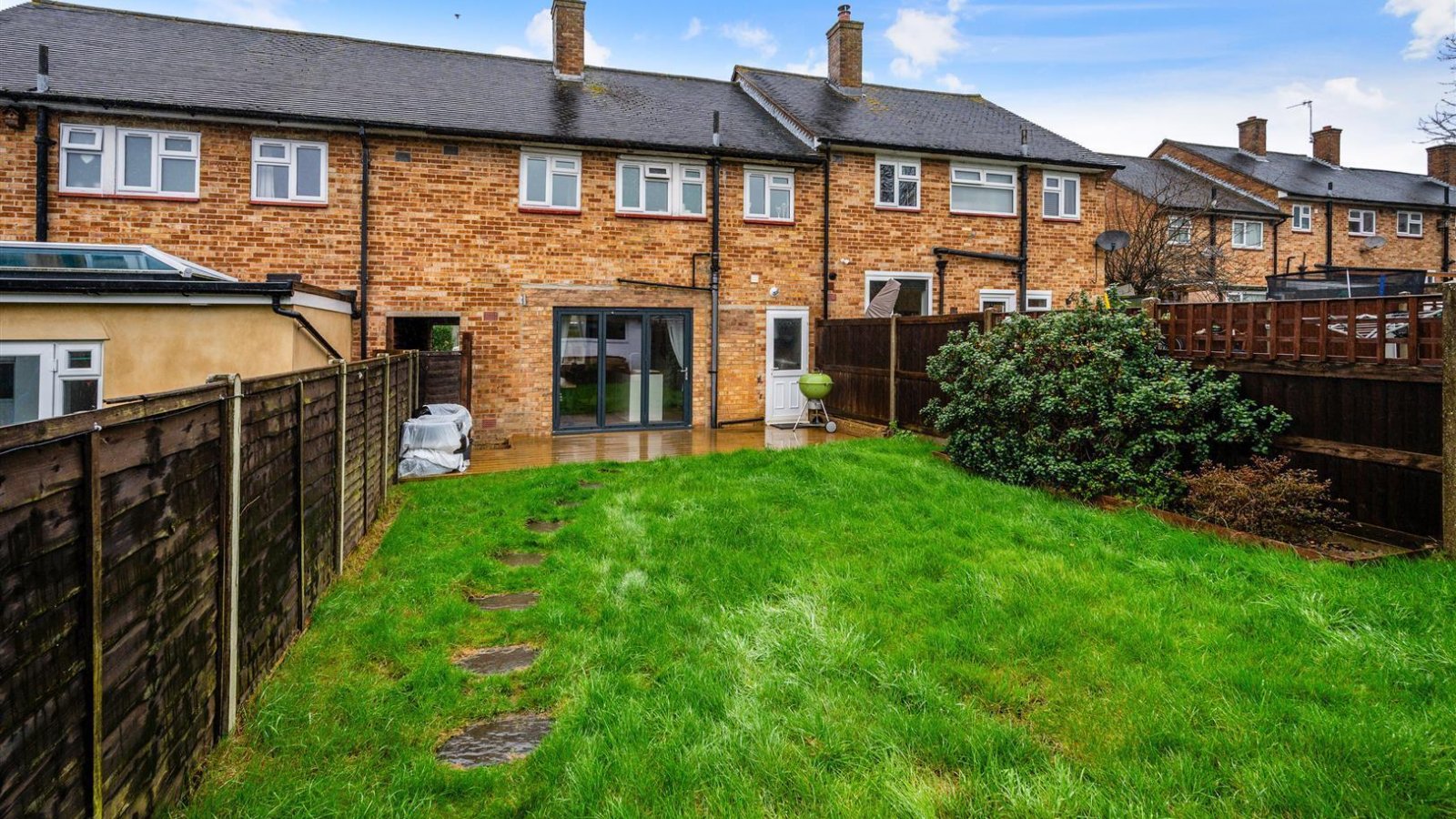 3 bedroom property for sale in Delabole Road, Merstham, Surrey, RH1 3PA £450,000