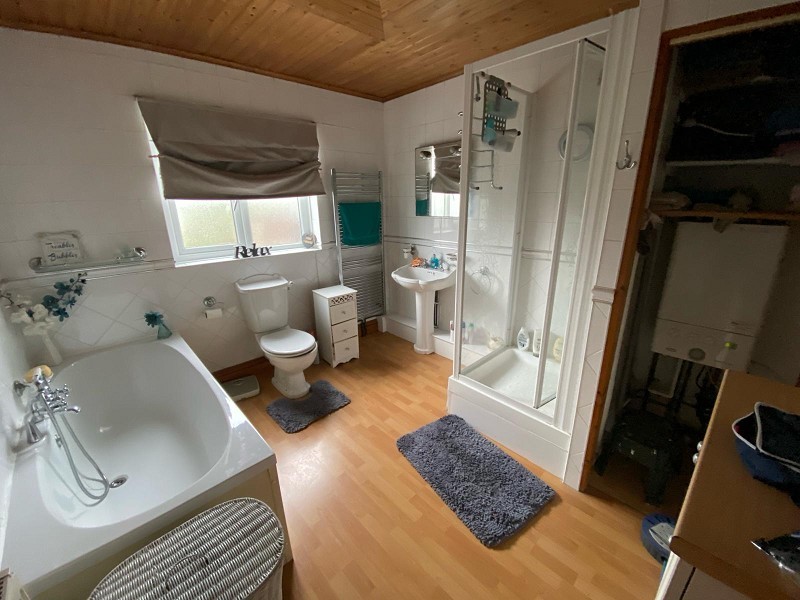 3 bedroom property for sale in Old Road, Skewen, Neath, Neath Port