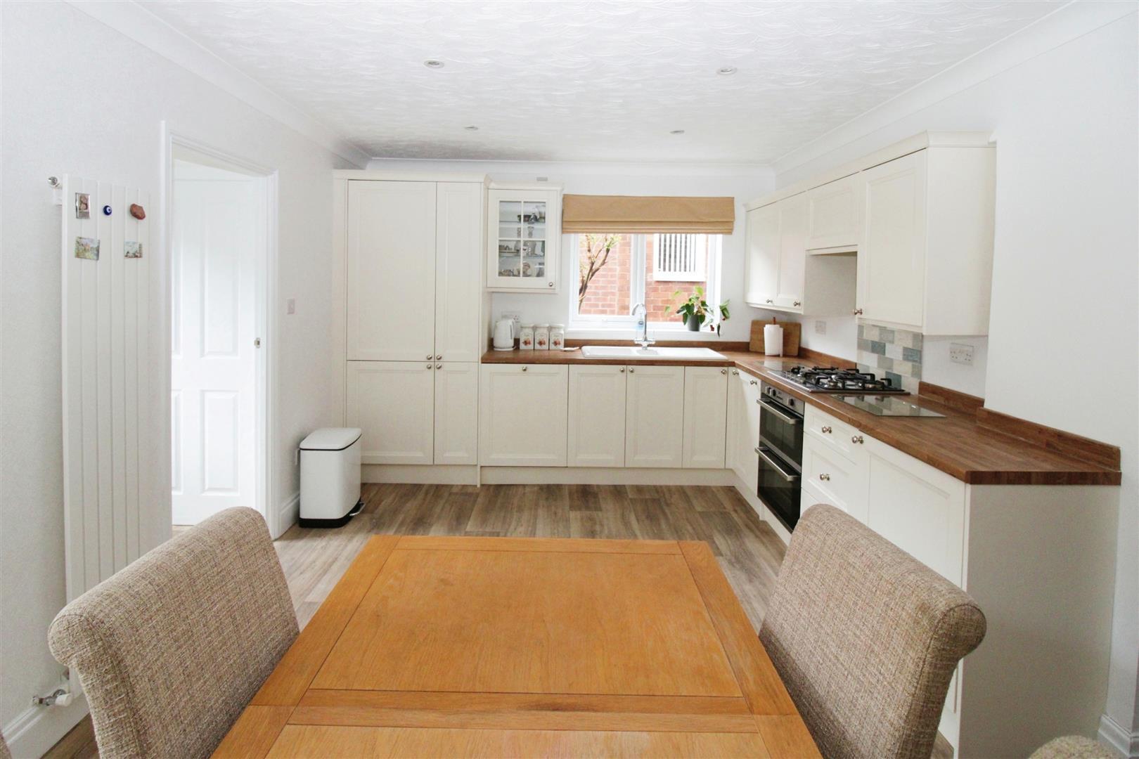 3 bedroom property for sale in Highfield, SuttonOnHull, Hull £220,000