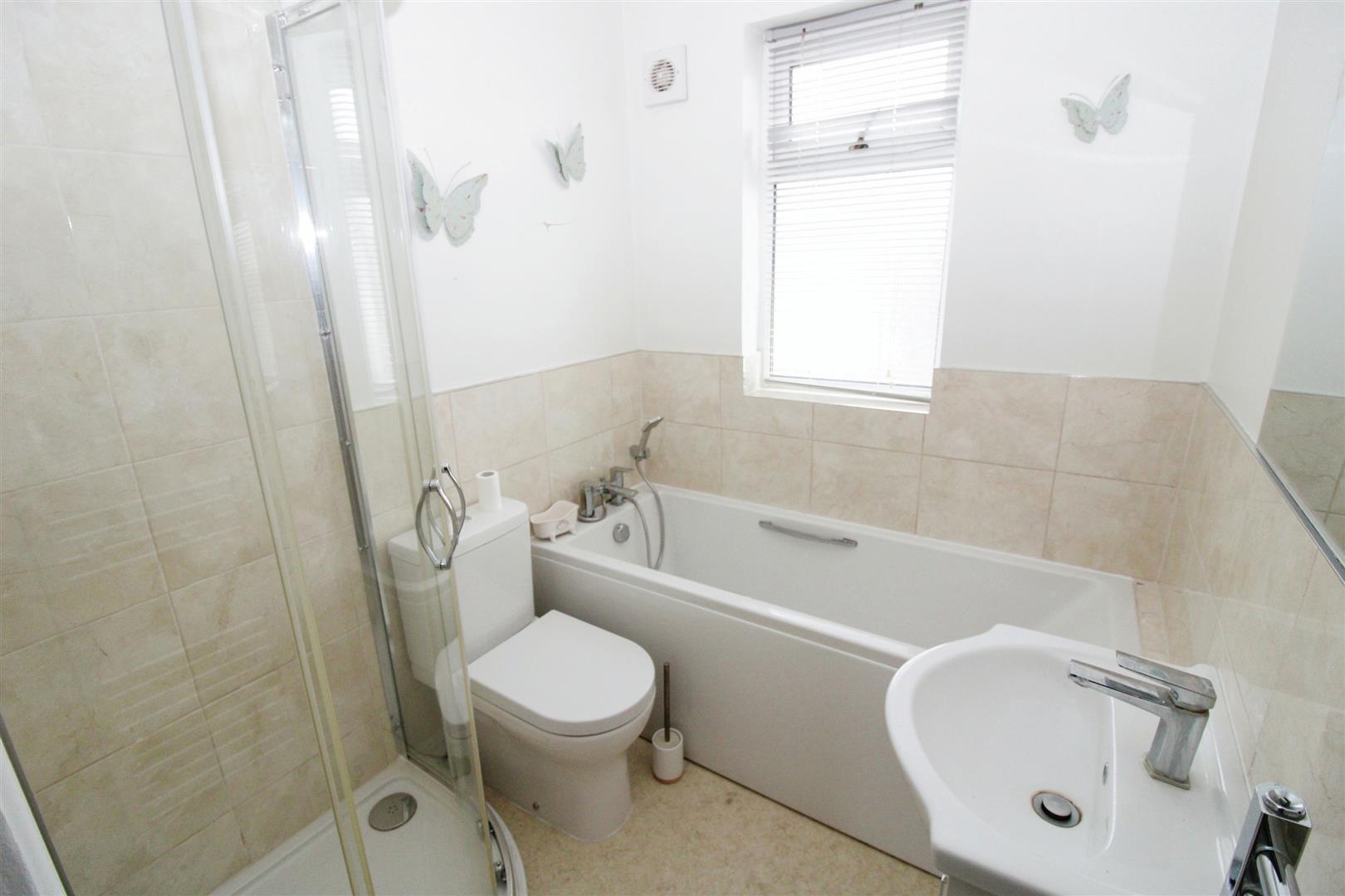 3 bedroom property for sale in Highfield, SuttonOnHull, Hull £220,000