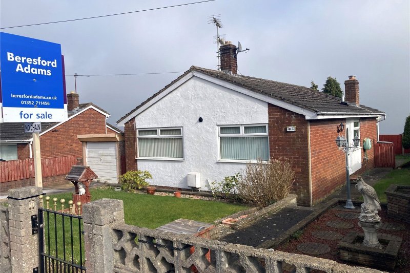 3 bedroom property for sale in Bryn Eithin, Pentre Halkyn, Holywell