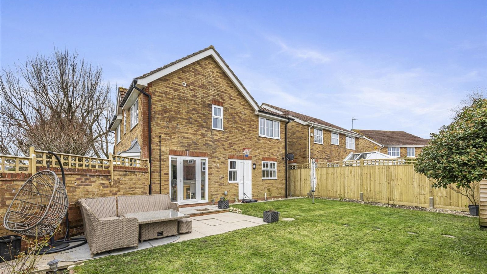 4 bedroom property for sale in Windmill View, Patcham, Brighton Guide