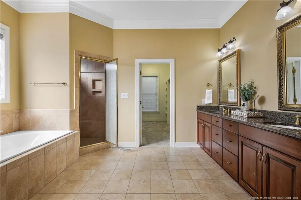 6423 Touchstone Dr, Fayetteville, NC 28311