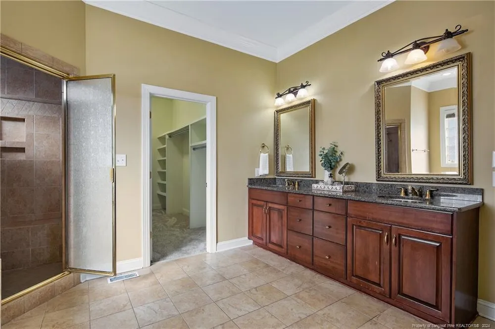 6423 Touchstone Dr, Fayetteville, NC 28311