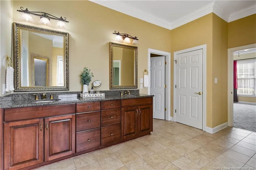 6423 Touchstone Dr, Fayetteville, NC 28311