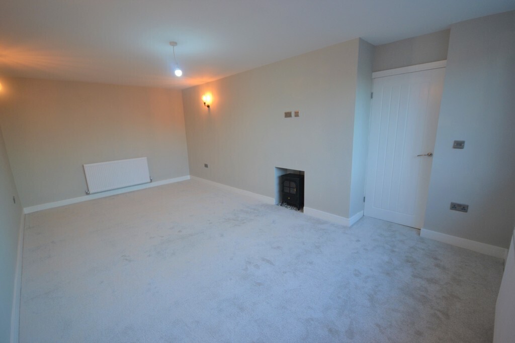 4 bedroom property for sale in Station Road, Hatfield, Doncaster