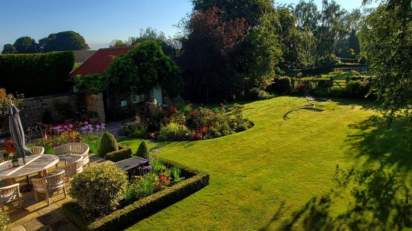 5 bedroom property for sale in Branton Cottage, Top Lane, Clayton