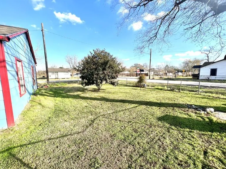 8123 Penrod St, Houston, TX 77028