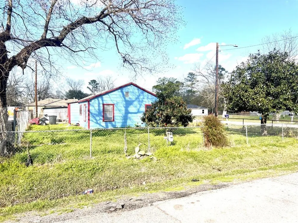 8123 Penrod St, Houston, TX 77028