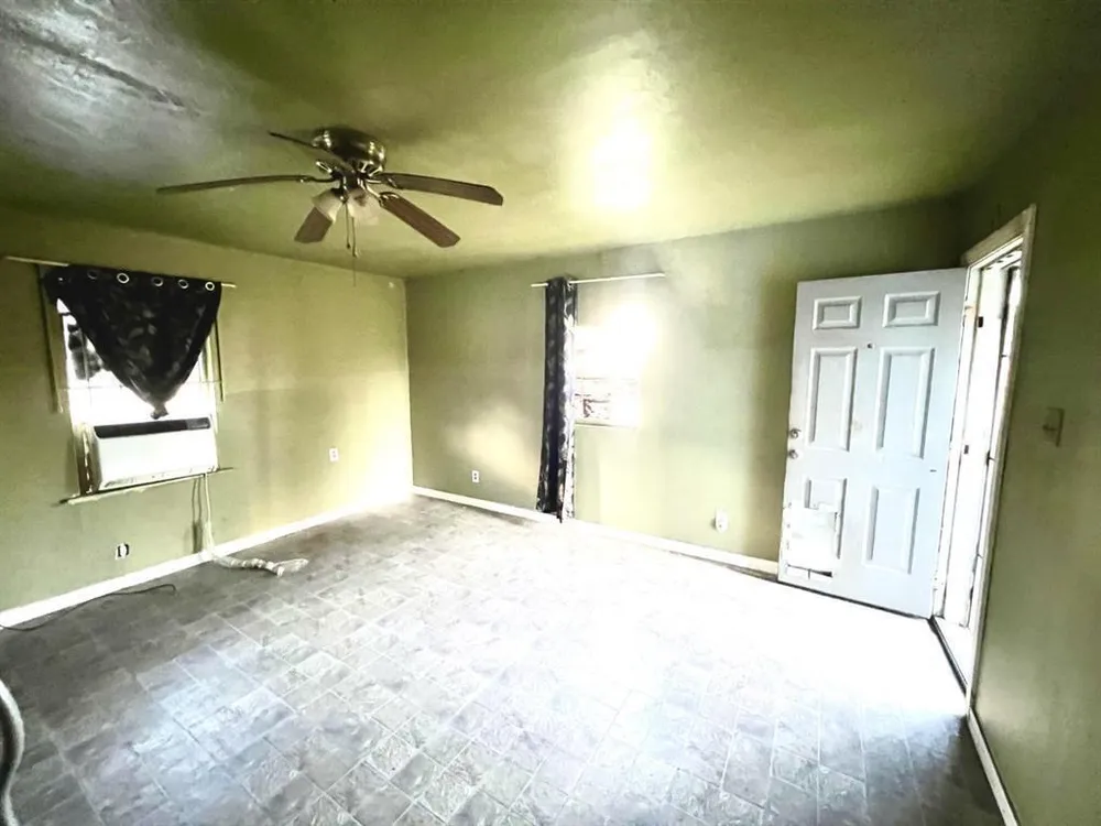 8123 Penrod St, Houston, TX 77028