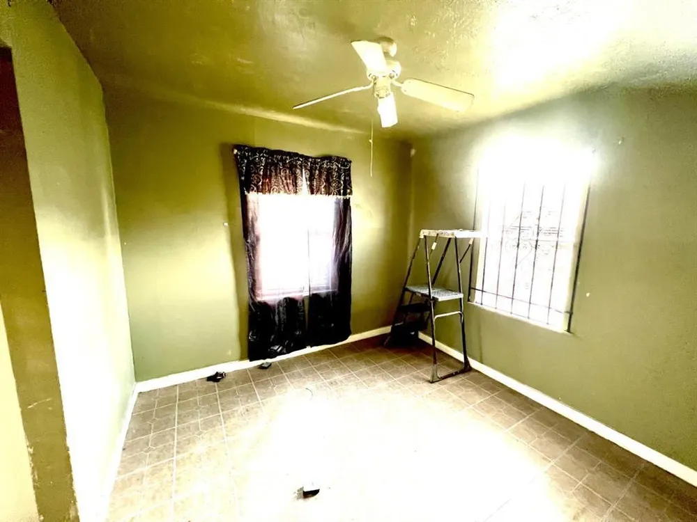 8123 Penrod St, Houston, TX 77028