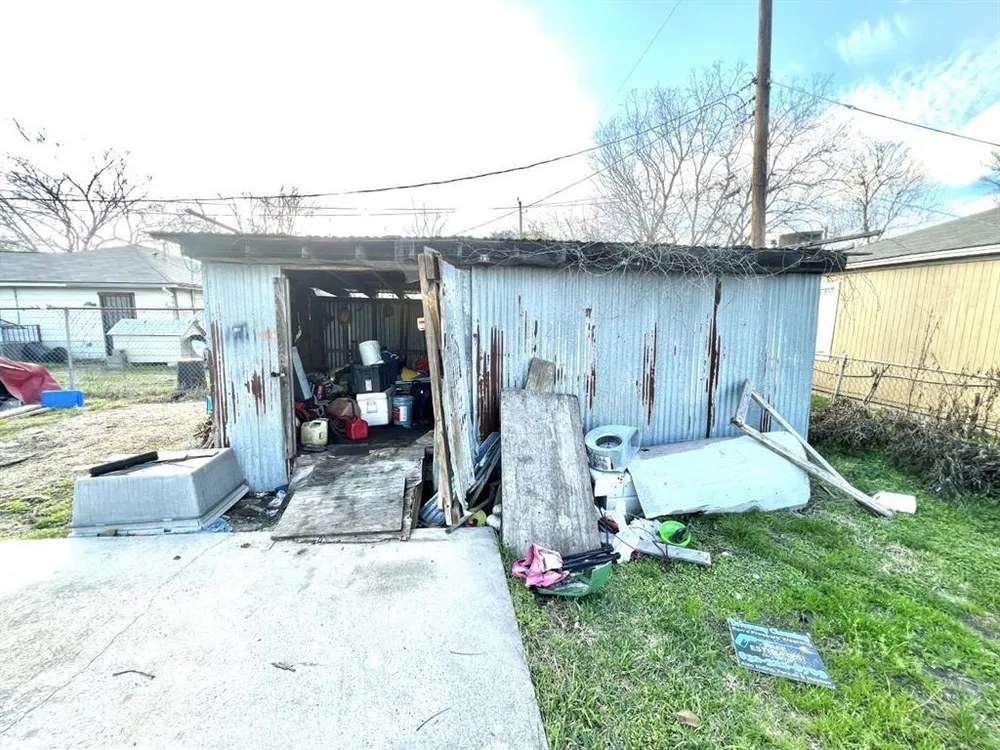 8123 Penrod St, Houston, TX 77028