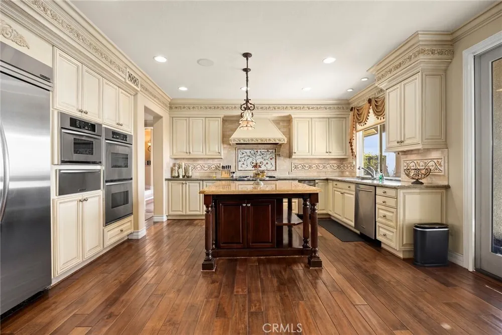 2608 N San Miguel Dr, Orange, CA 92867