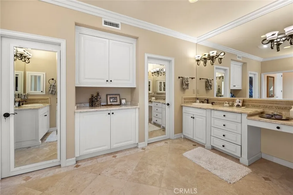 2608 N San Miguel Dr, Orange, CA 92867
