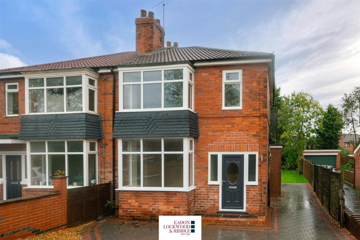 3 bedroom property for sale in Broom Lane, Rotherham Offers in the