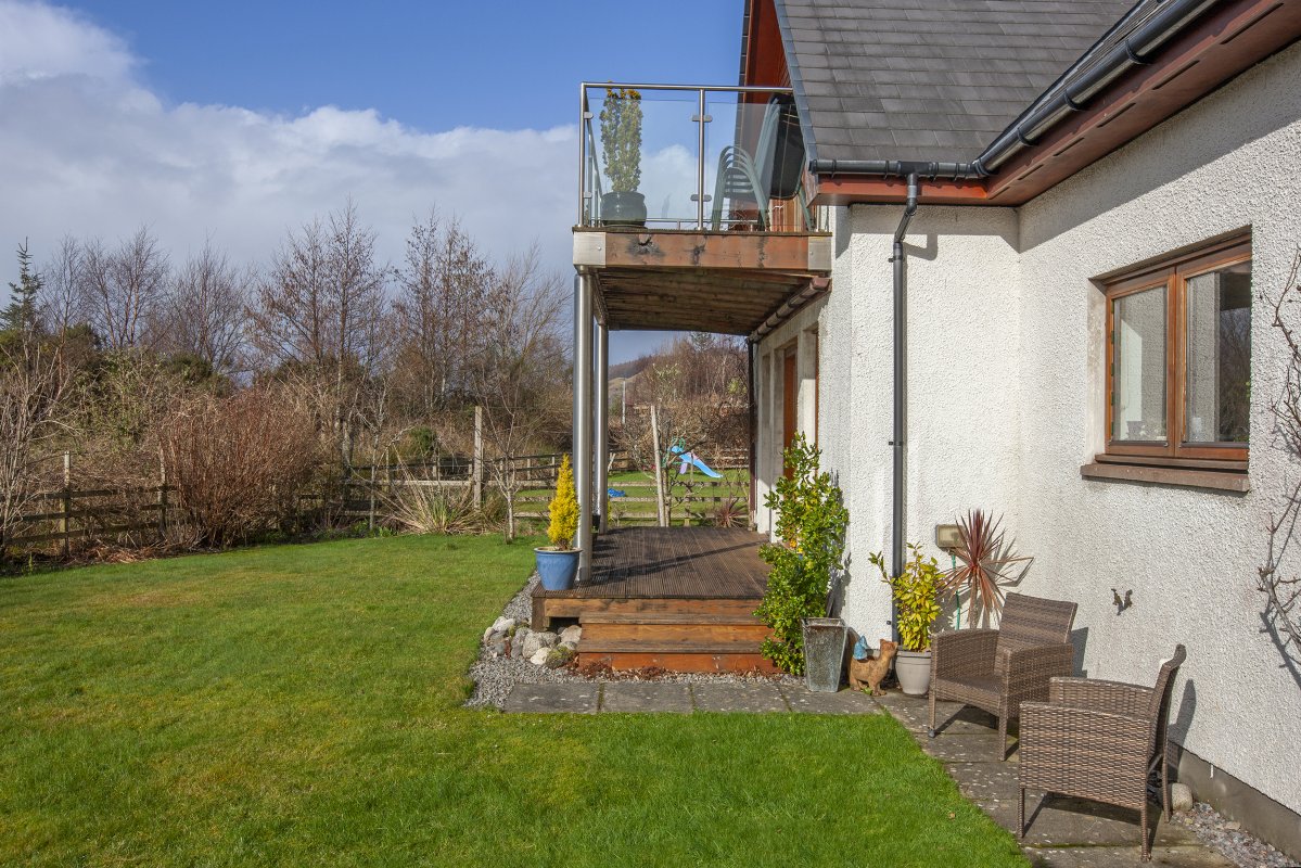 4 bedroom property for sale in Taigh A Ghiuthais, North Connel, By Oban