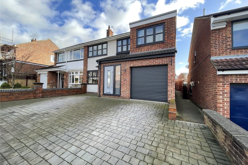 4 bedroom property for sale in Roseberry Drive, Great Ayton, Middlesbrough, TS9 Offers over £