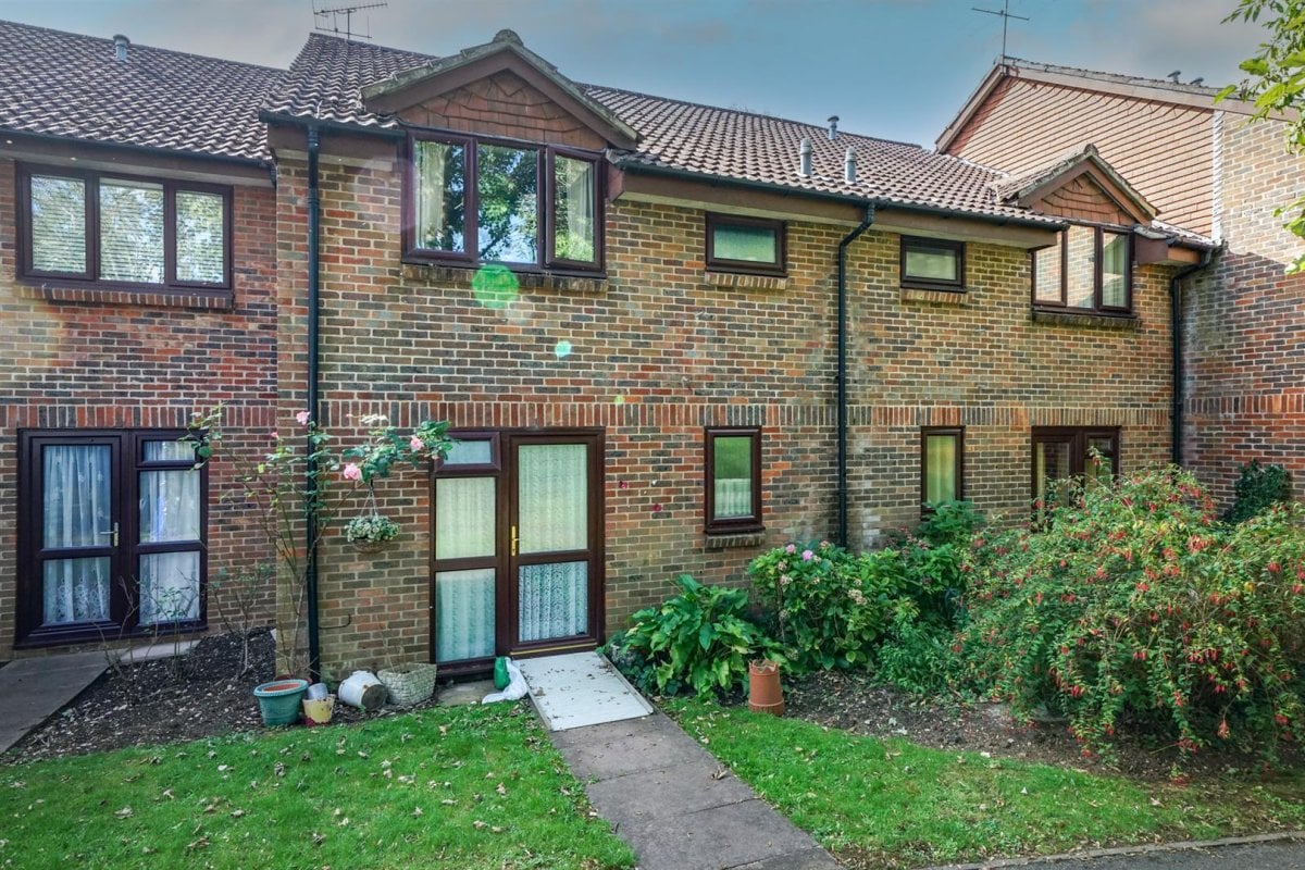 1 bedroom property for sale in The Grange, High Street, Abbots Langley