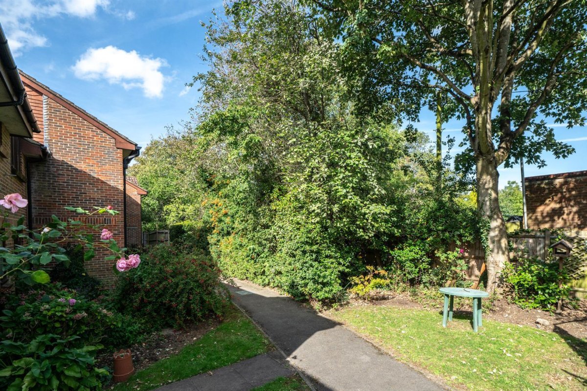 1 bedroom property for sale in The Grange, High Street, Abbots Langley