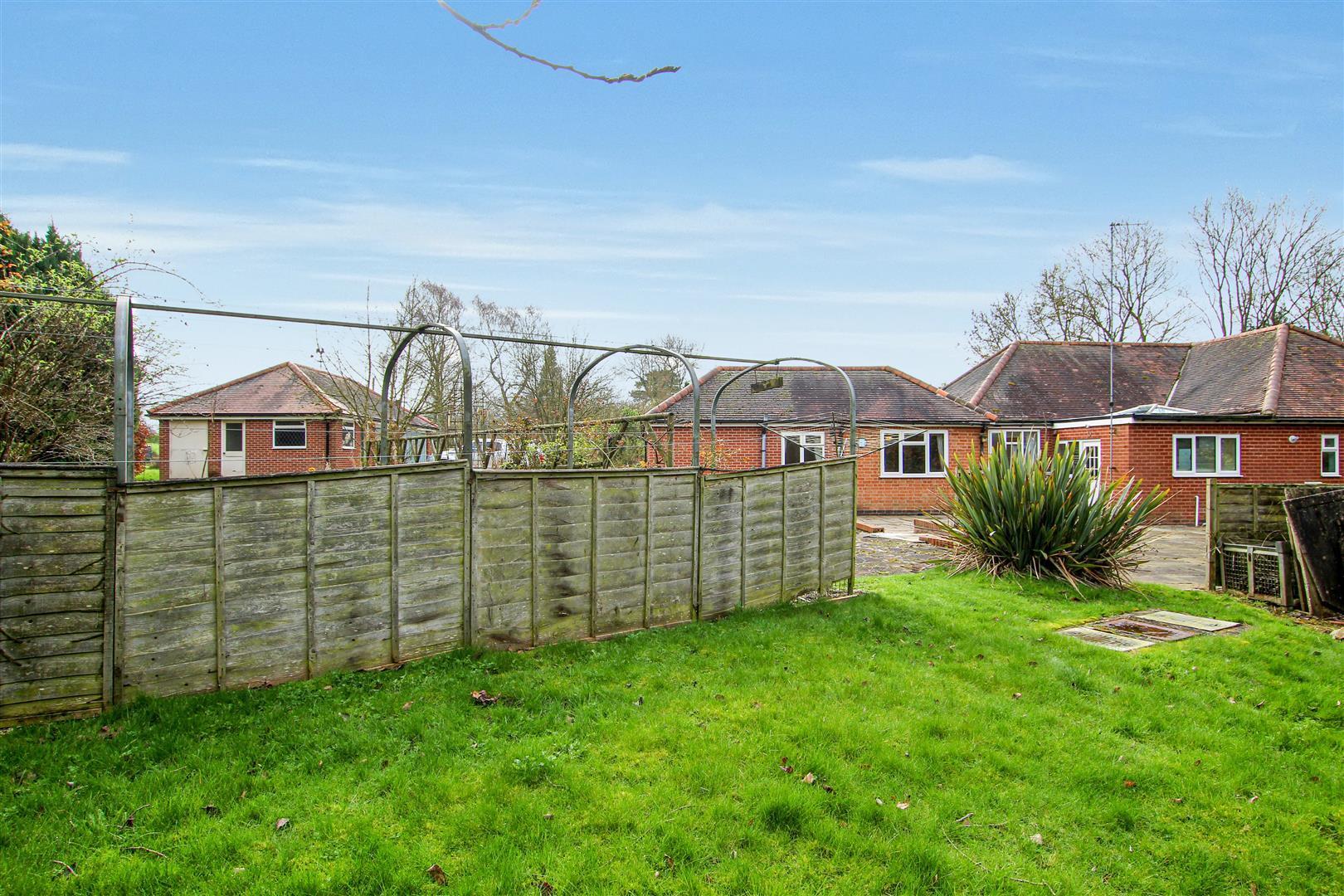 3 bedroom property for sale in Twycross Road, Snarestone £825,000