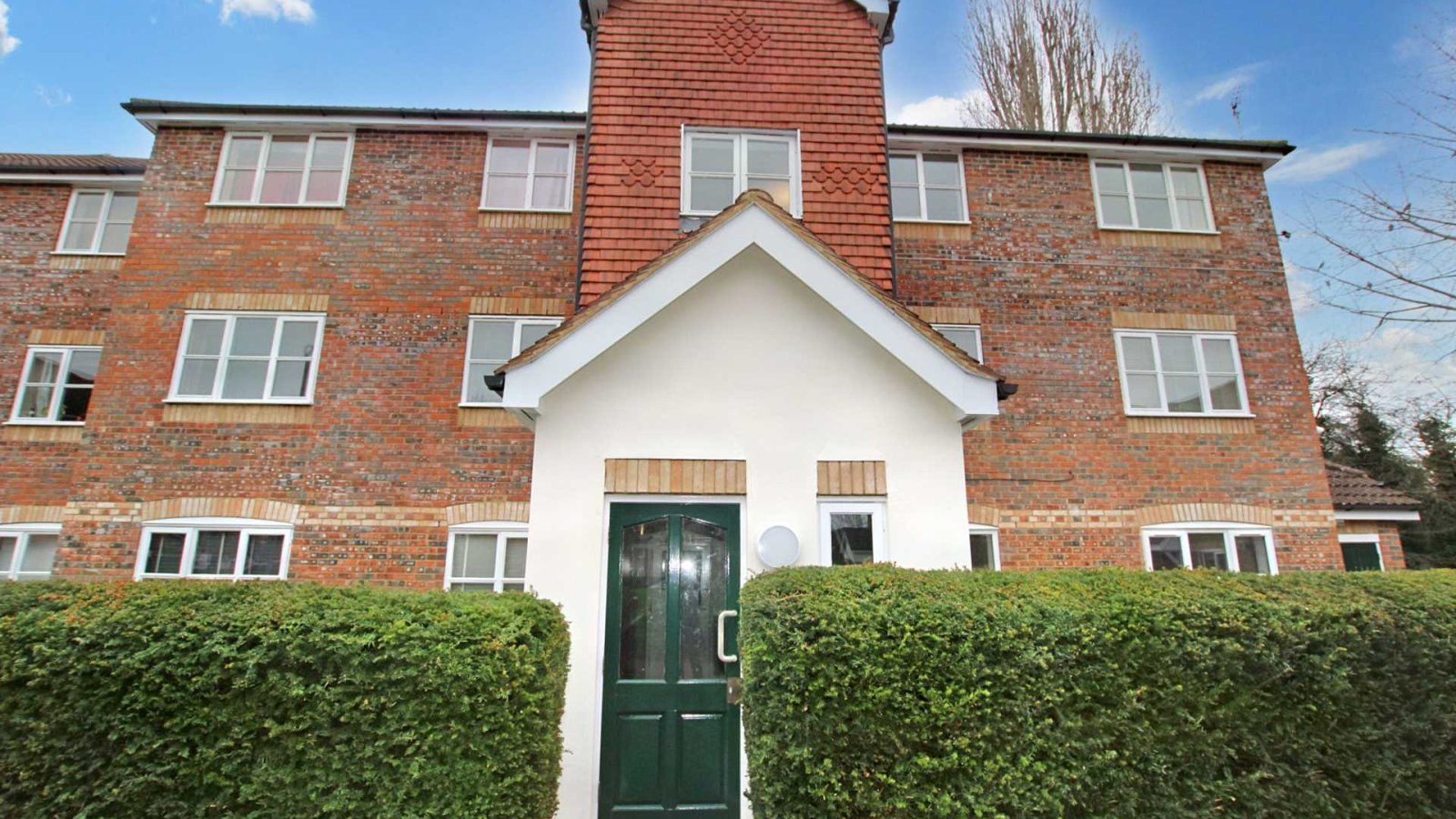 1 bedroom property to let in Whitehead Way, Aylesbury £975 pcm