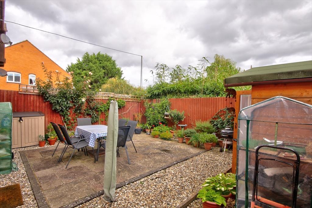 2 bedroom property for sale in Tithe Court, Middle Littleton, Evesham