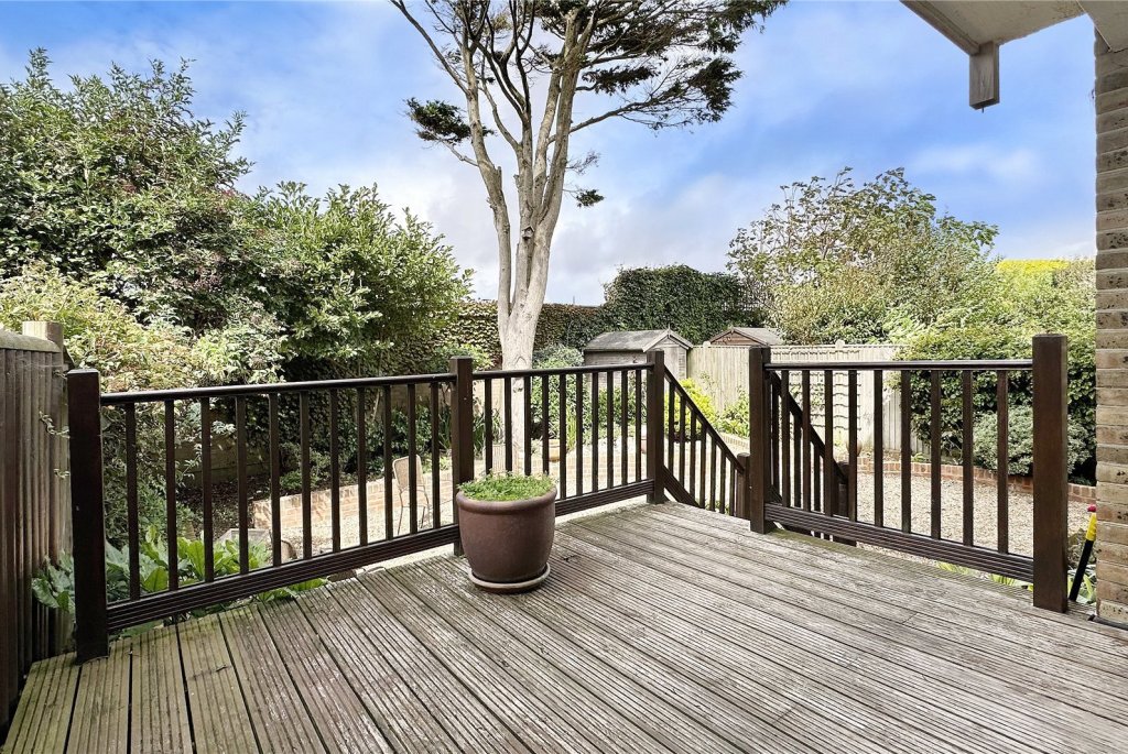 2 bedroom property for sale in Sea Avenue, Rustington, Littlehampton