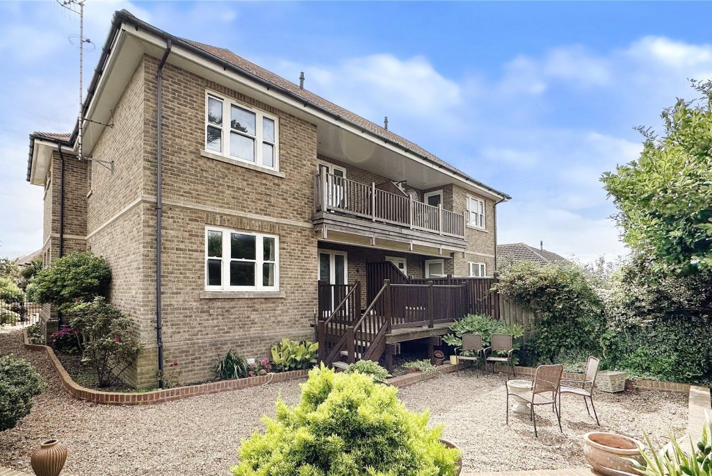 2 bedroom property for sale in Sea Avenue, Rustington, Littlehampton