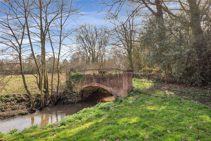 2 bedroom property for sale in Fowke Street, Rothley, Leicester