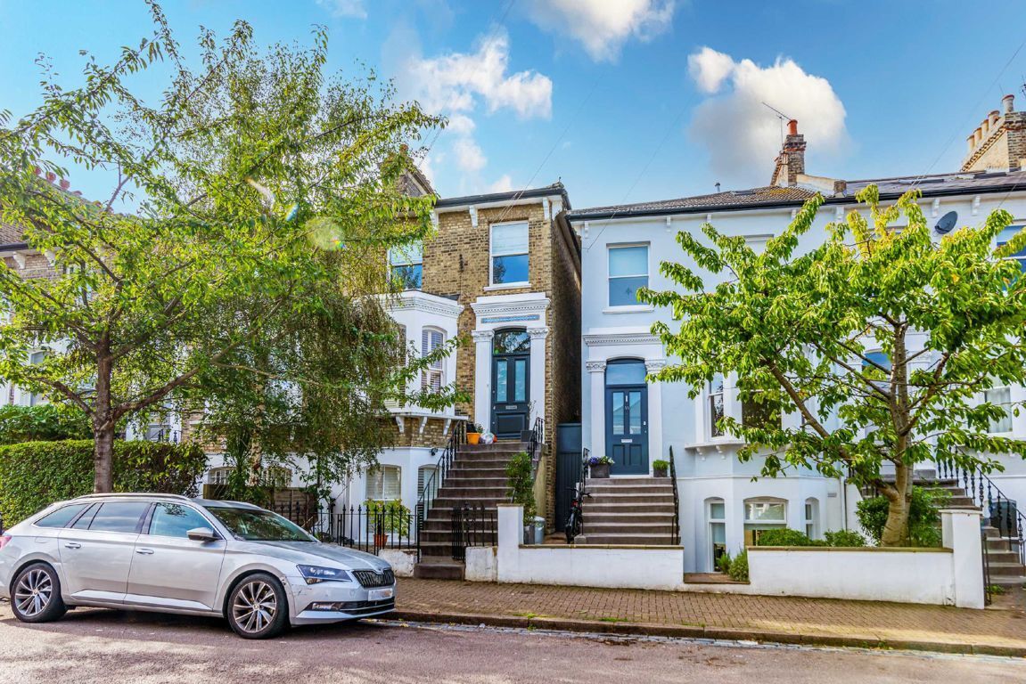 Jacksons 1 bedroom property for sale in Ramsden Road, Balham £500,000