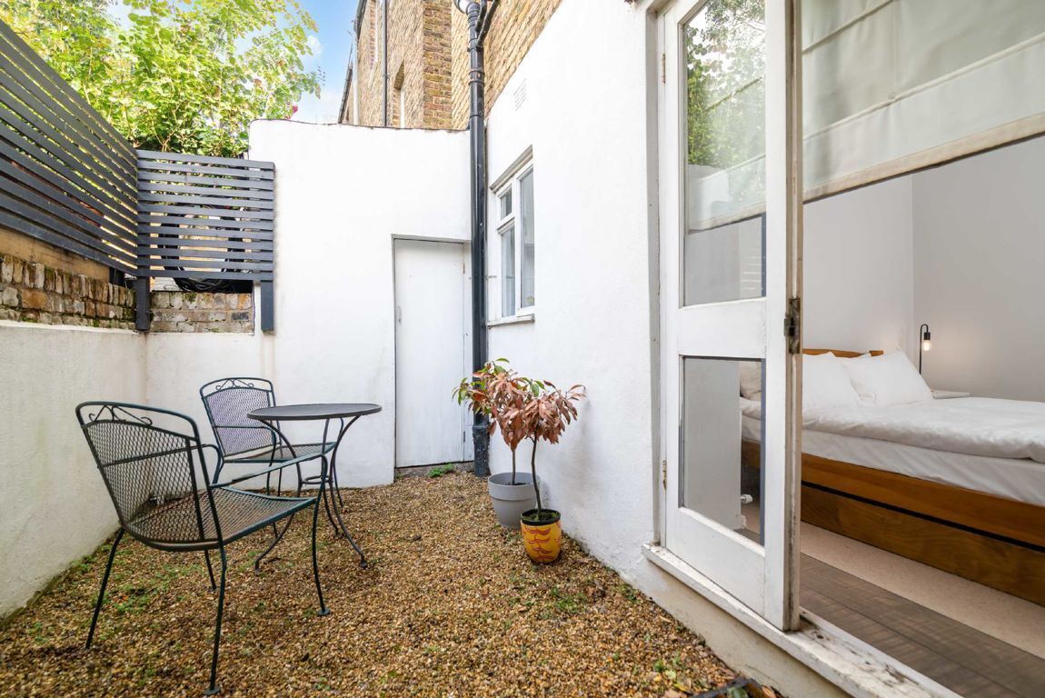 Jacksons 1 bedroom property for sale in Ramsden Road, Balham £500,000