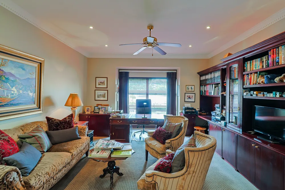 South Africa, Gauteng, Northcliff, Wellington Lane, 6