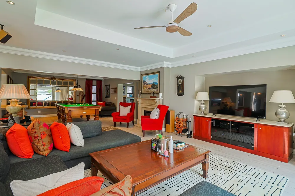 South Africa, Gauteng, Northcliff, Wellington Lane, 6