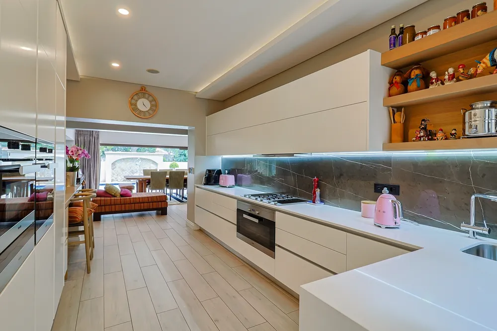 South Africa, Gauteng, Northcliff, Wellington Lane, 6