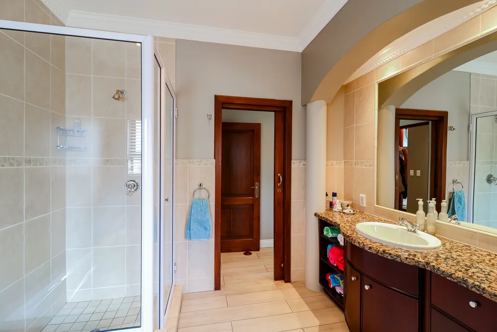 South Africa, Gauteng, Northcliff, Wellington Lane, 6
