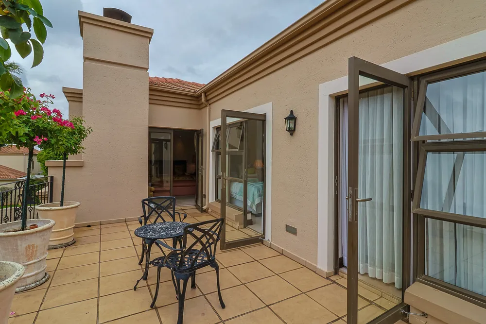 South Africa, Gauteng, Northcliff, Wellington Lane, 6