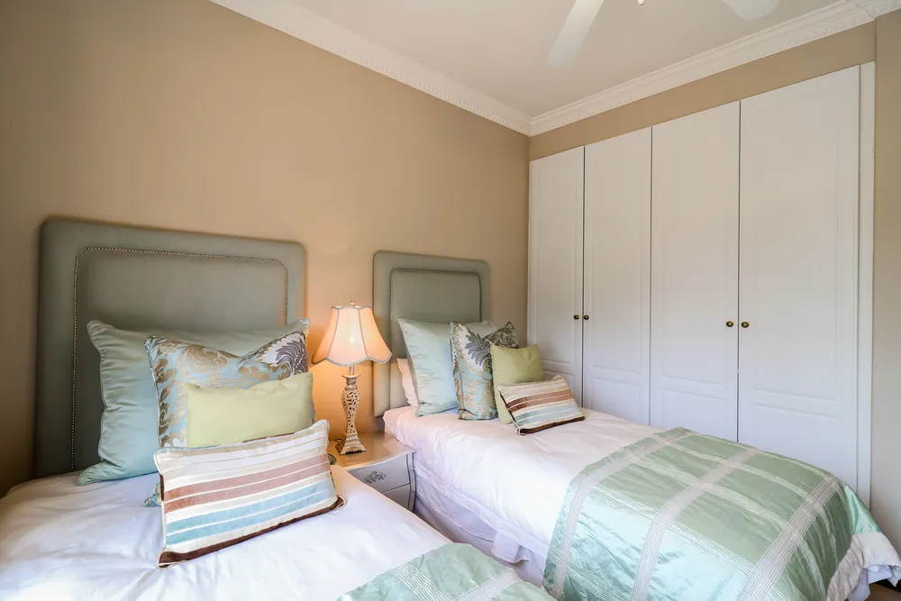 South Africa, Gauteng, Northcliff, Wellington Lane, 6