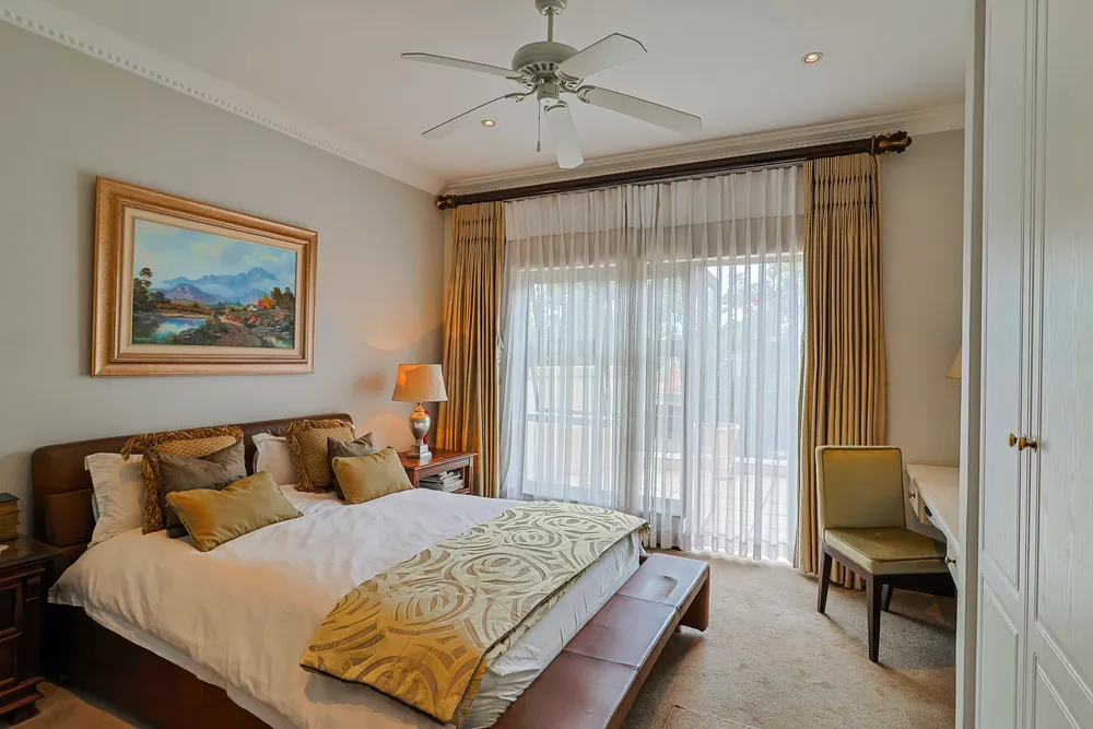 South Africa, Gauteng, Northcliff, Wellington Lane, 6