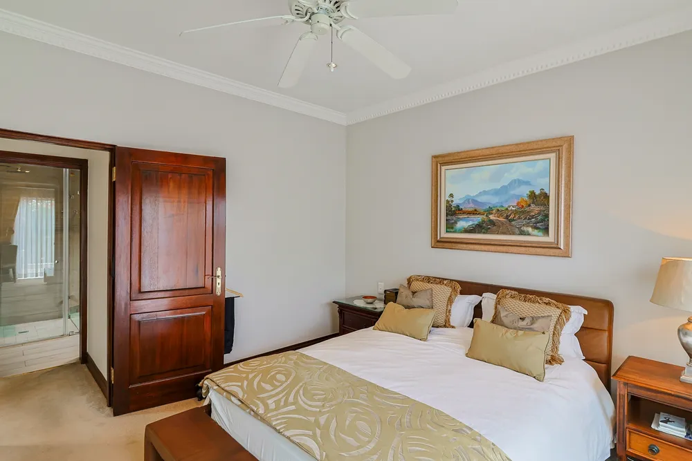 South Africa, Gauteng, Northcliff, Wellington Lane, 6