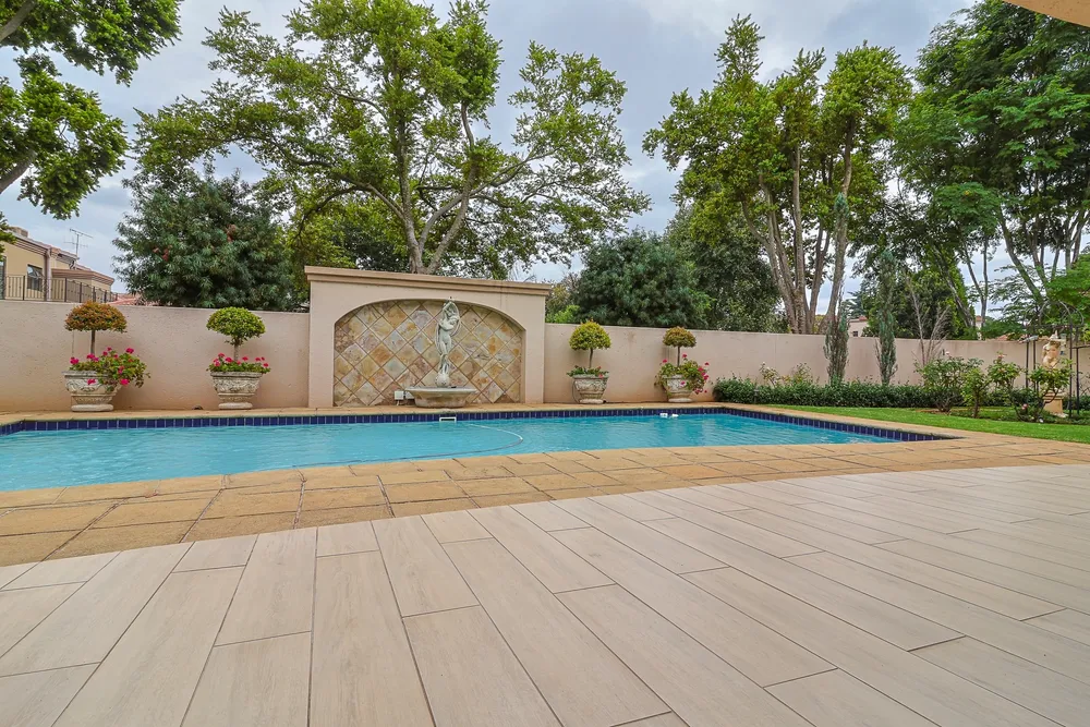 South Africa, Gauteng, Northcliff, Wellington Lane, 6
