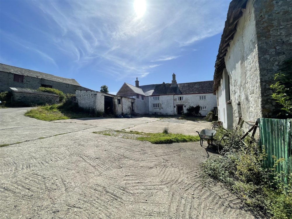 Stags 6 bedroom property for sale in Sticklepath, Okehampton