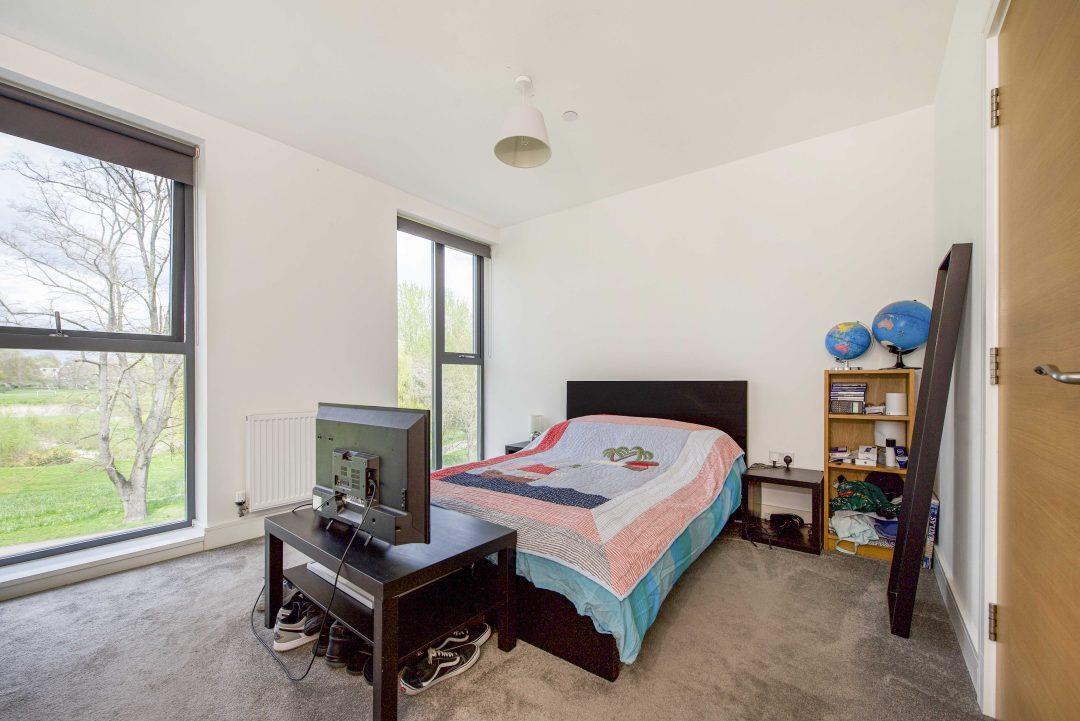 5 bedroom property for sale in Tangmere Crescent, Uxbridge £950,000