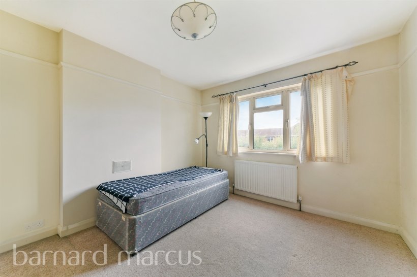 Castleton Road, Mitcham 3 bedroom end of terrace house Barnard Marcus