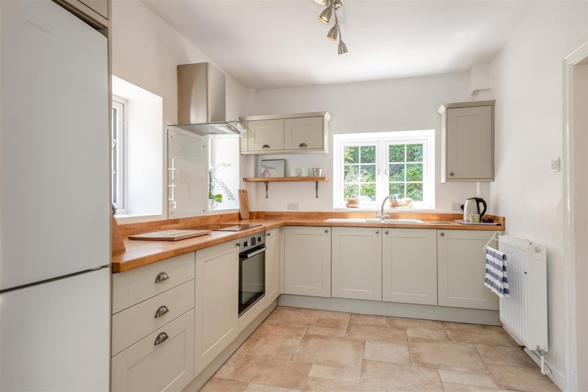 2 bedroom property for sale in Main Street, Cold Overton, Rutland