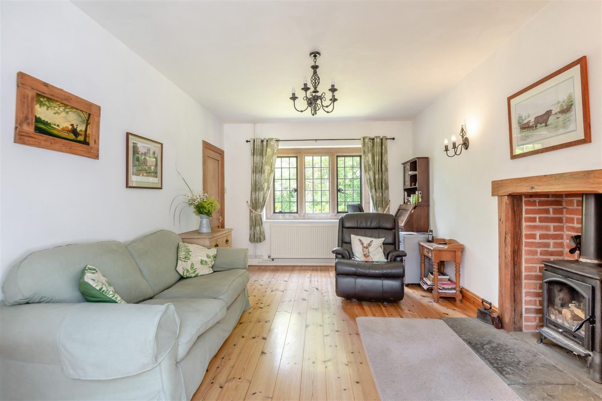 2 bedroom property for sale in Main Street, Cold Overton, Rutland