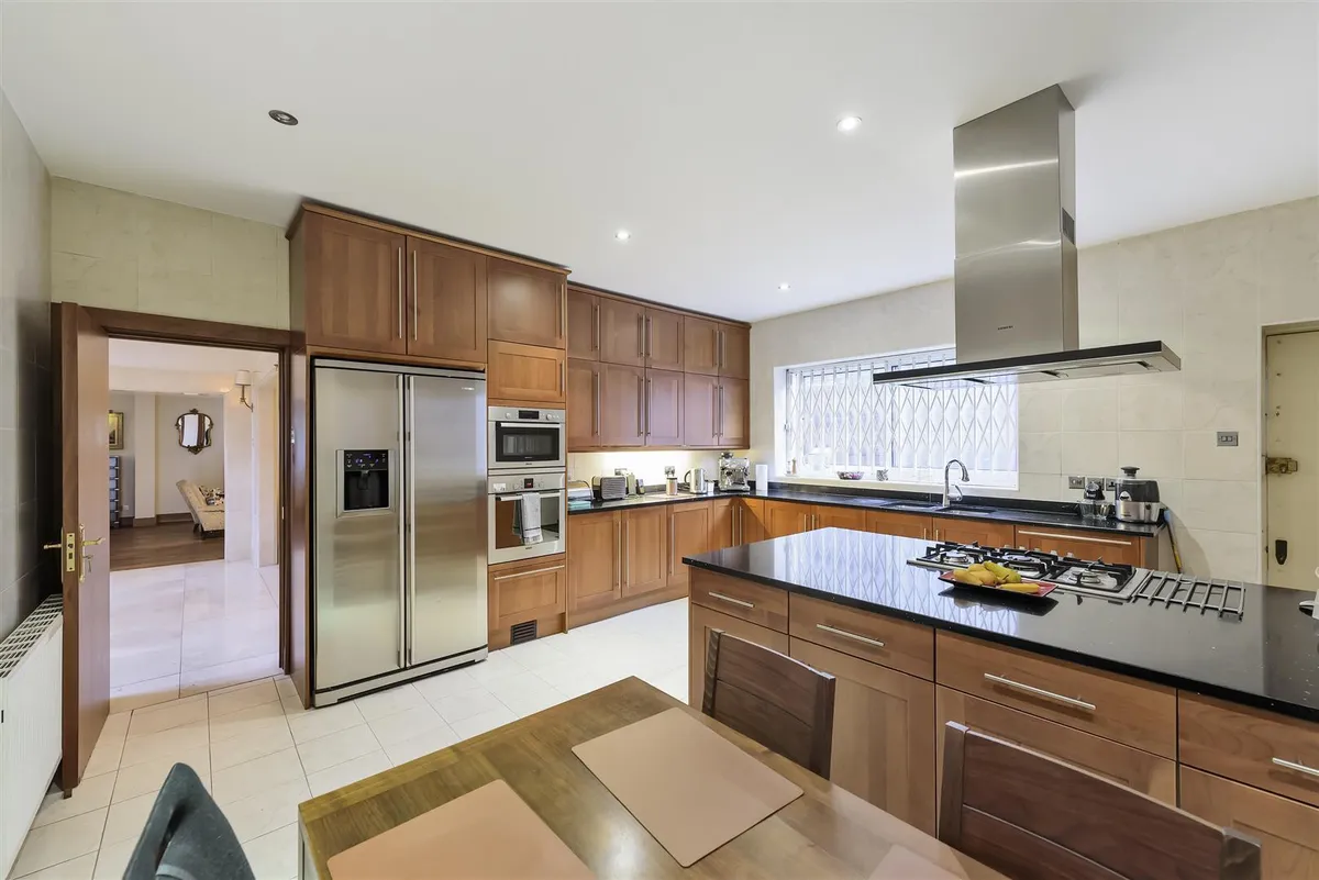 Brondesbury Park, London, NW6