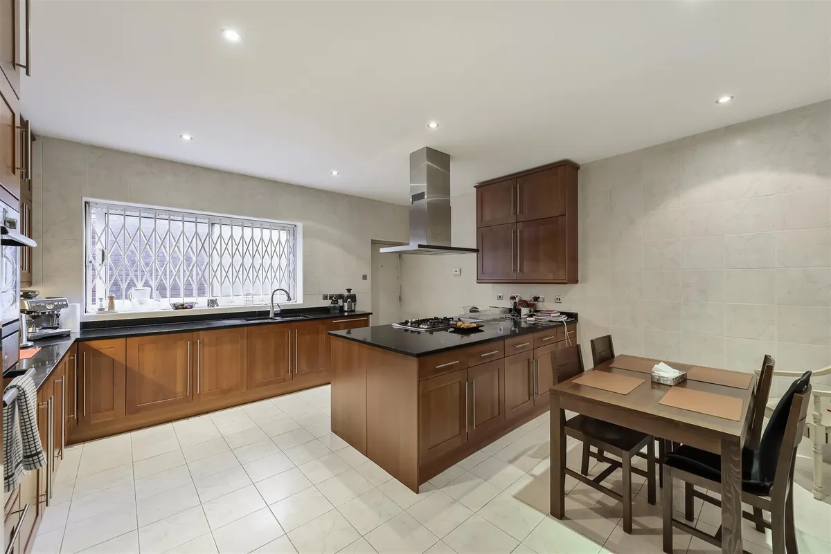 Brondesbury Park, London, NW6