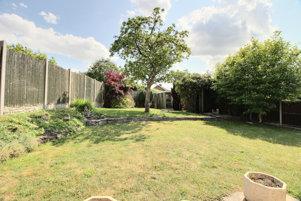 3 bedroom property for sale in OAK LANE, OLD CATTON, NORWICH Offers