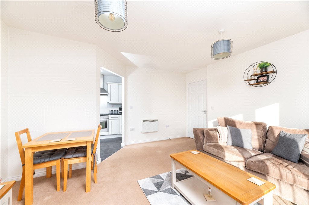 2 bedroom property for sale in New Forest Way, Leeds, LS10 £130,000
