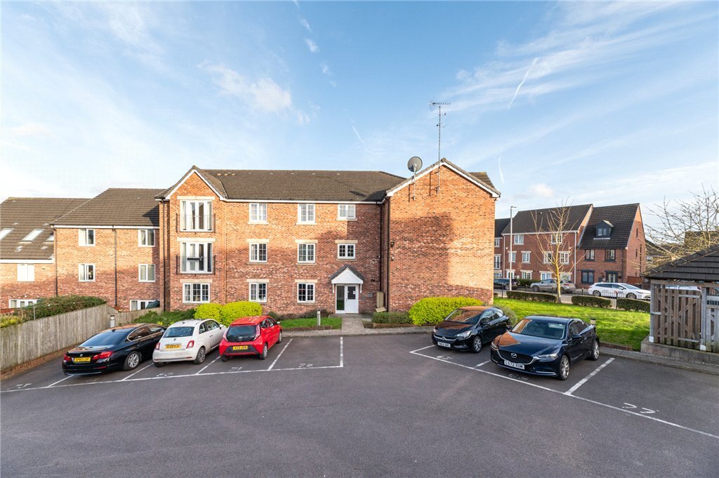 2 bedroom property for sale in New Forest Way, Leeds, LS10 £130,000